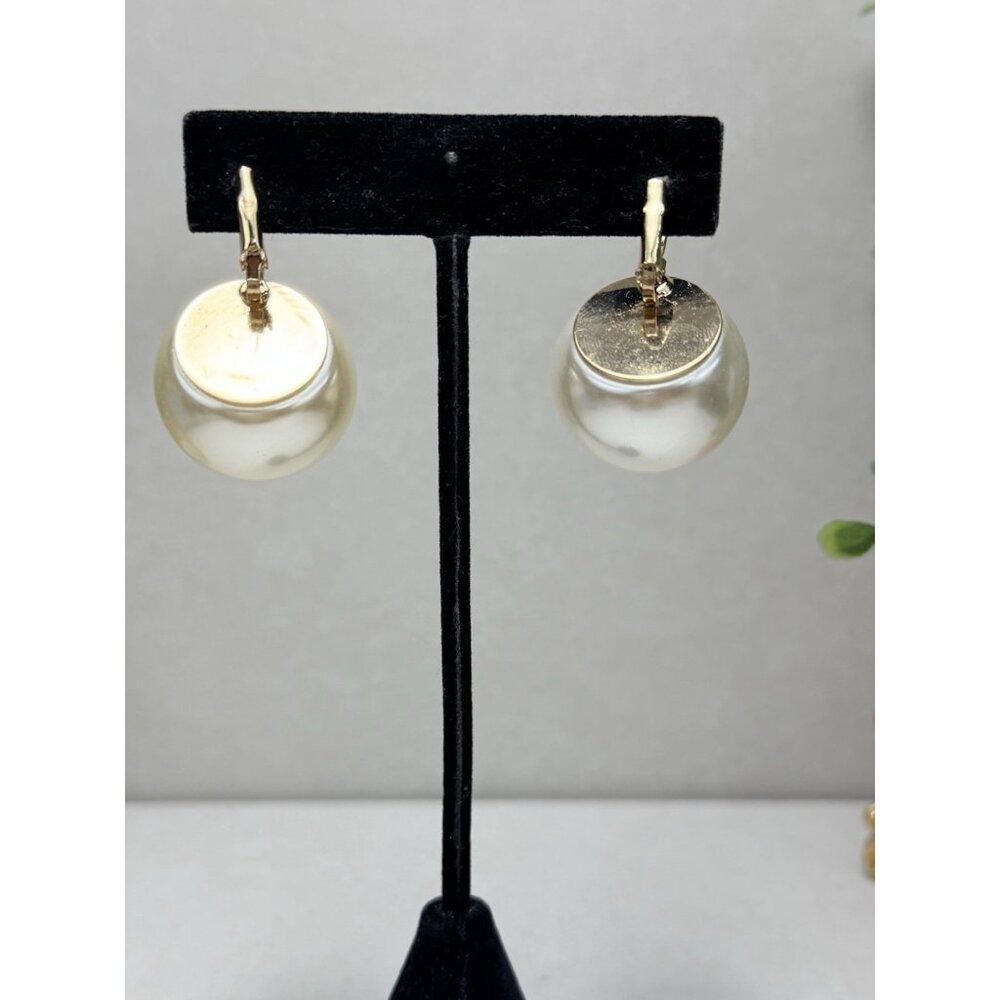 Zara Chunky Pearl Earrings Gold Tone Leverback NWOT Statement - Picture 4 of 6